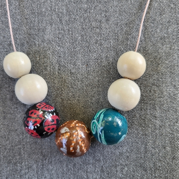 New handmade Necklace and earrings set - Picture 3 of 8